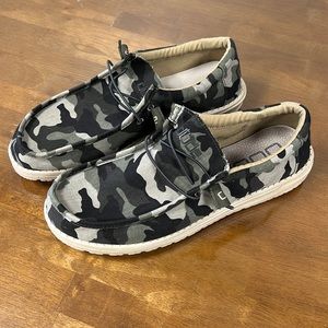 Hey dudes Wally camo